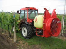 Rosič nesený s deflektorem AGROMEHANIKA AGP 200 + DEF 130 cm + PR1F/3  