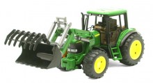 Traktor JOHN DEERE 6920 s čelním nakladačem BRUDER 02052