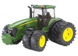 Traktor JOHN DEERE 7930 s dvojmontáží BRUDER 03052 